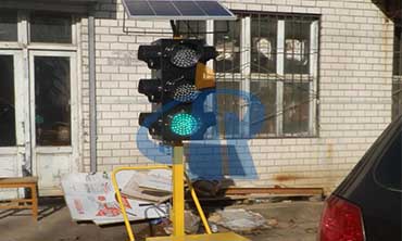 solar traffic light